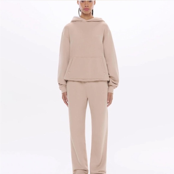 MADHAPPY Tan Classic Straight Leg Fleece Sweatpants | PRELOVED! EUC!!🤎🤎 - Picture 3 of 9